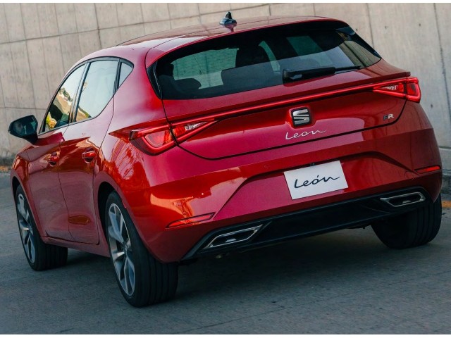 Vista trasera de un Seat Leon 2026