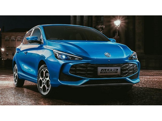 Frente de un M G MG3 2026