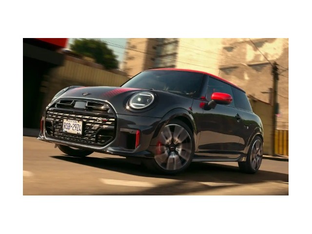 Frente de un Mini Cooper MINI S 2027