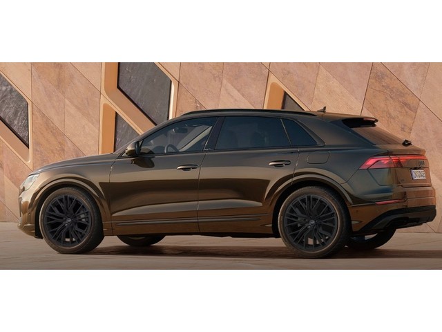 Vista trasera de un Audi Q8 2026